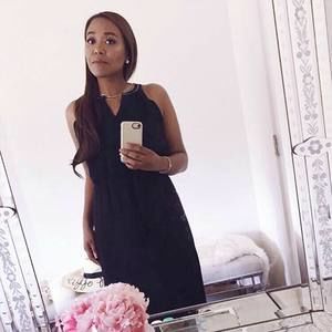 Meet your Posher, Ella